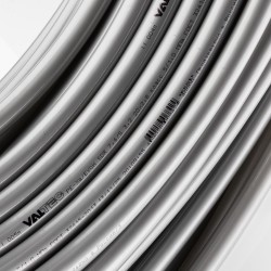 Труба напорная из сшитого полиэтилена с барьерным слоем EVOH, тип PE-Xa, 20(2,8) бухта 100м (Россия)